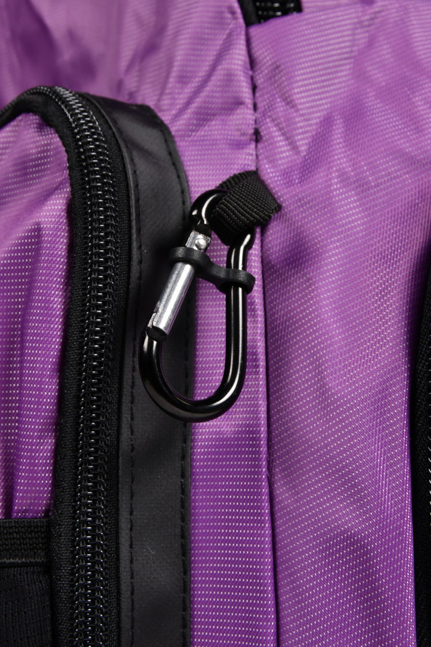 Morral Arena Team Backpack – Edición Purple & Black.
SKU : 005569_107_TU